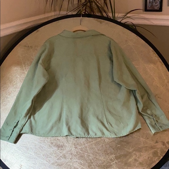 Outdoor jacket - Picture 3 of 3